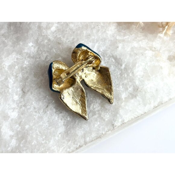 Polka Dot Blue & White Ribboned Bow Gold Toned Enameled Vintage Brooch - Picture 4 of 12